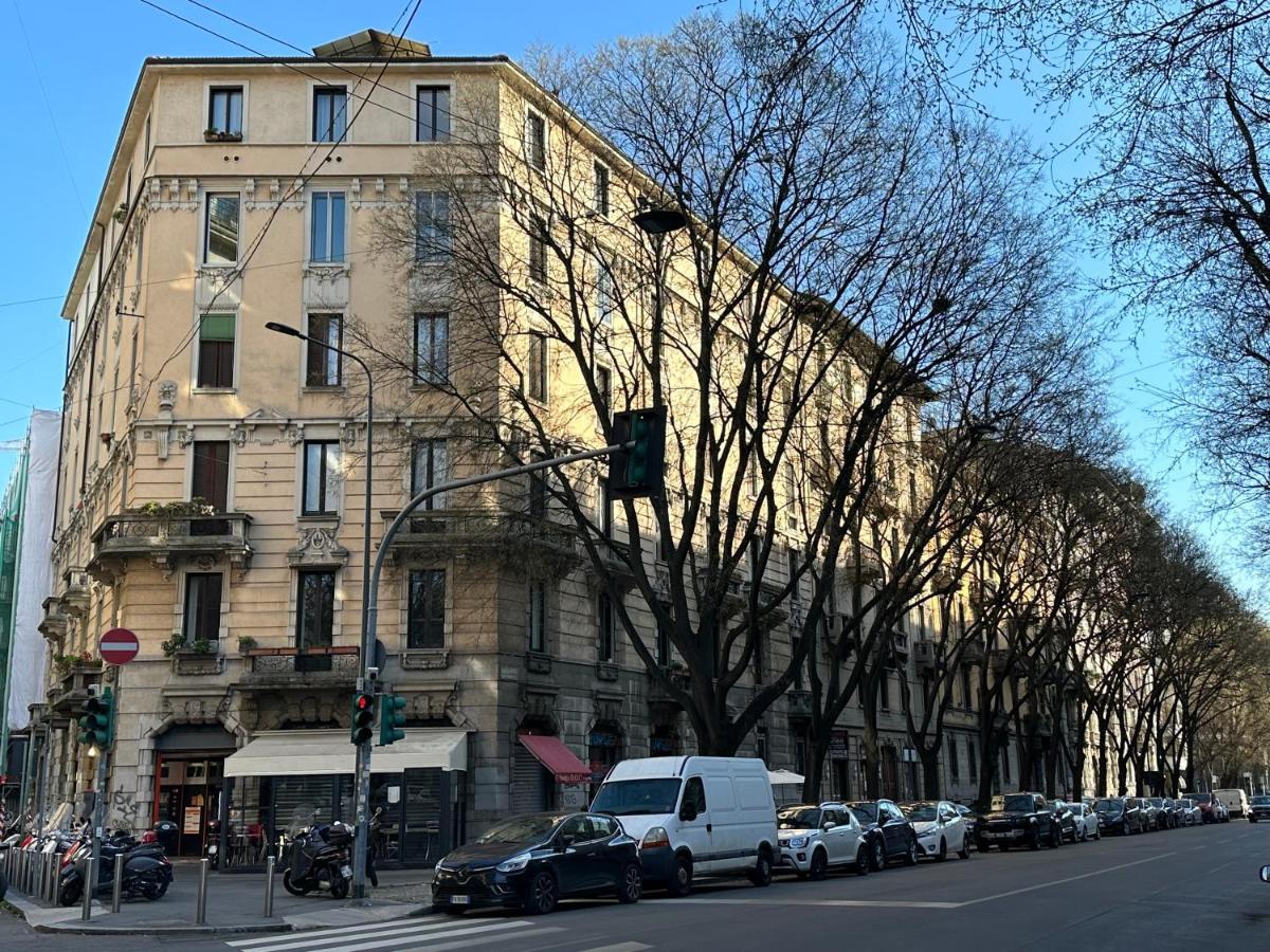 Grazioso In Palazzo Del Primo Novecento. Milano