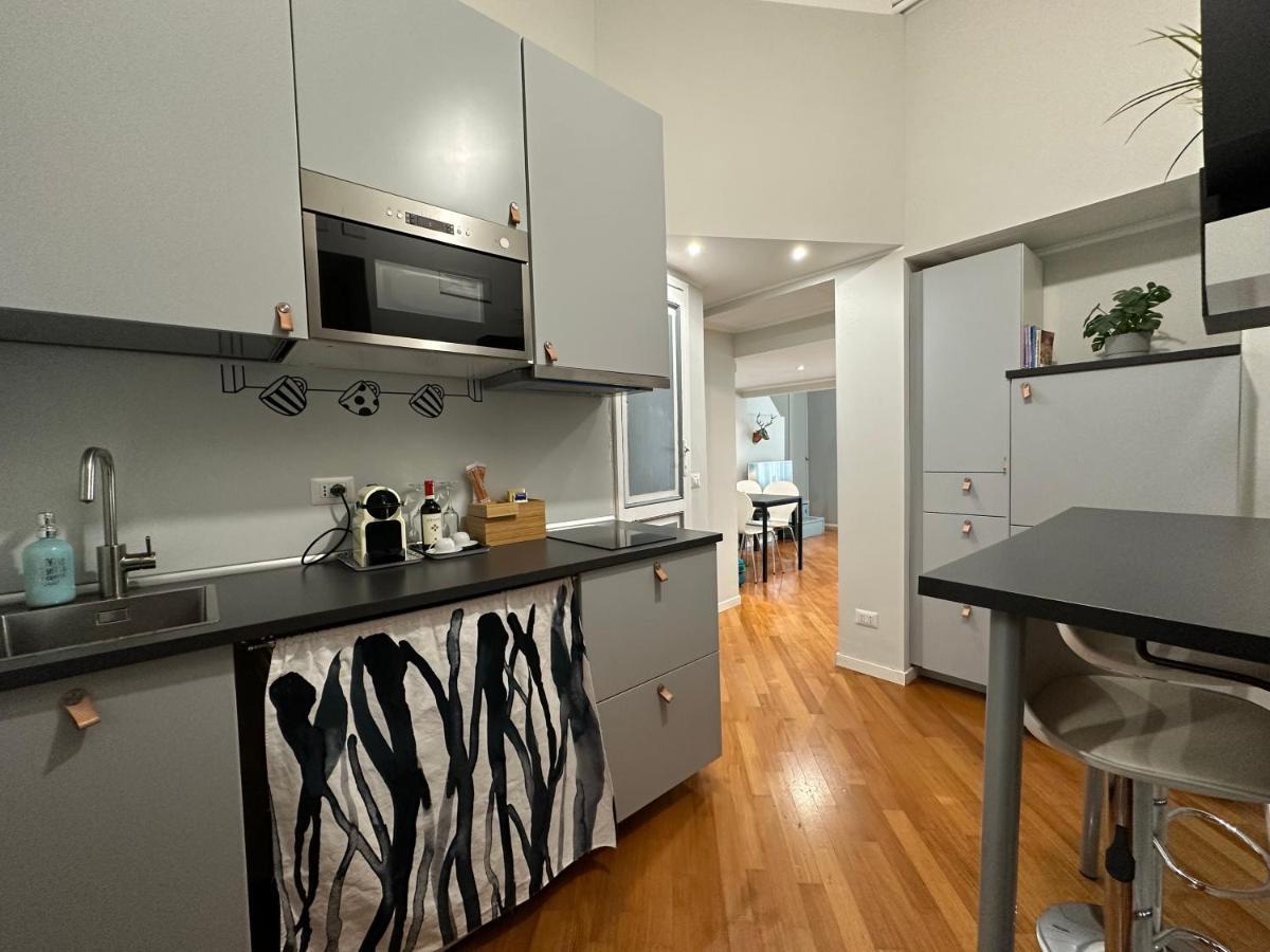 Lovely Flat In Early 20th Century Building Milán