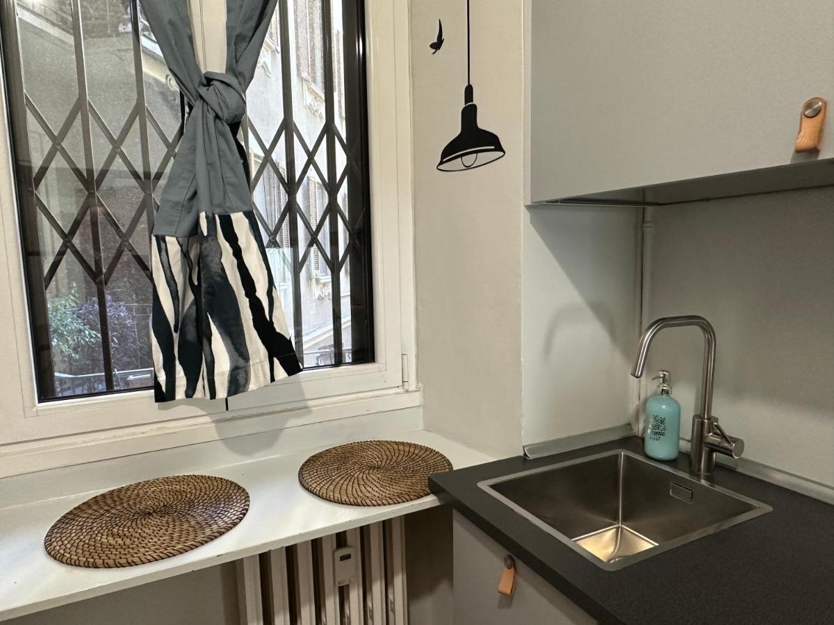 Lovely Flat In Early 20th Century Building Milán